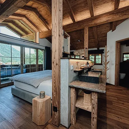 Alpin Mit Privatem Whirlpool Und Sauna Alpesi faház *