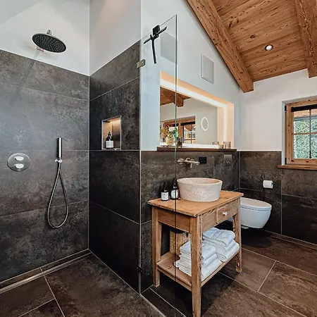 Alpin Mit Privatem Whirlpool Und Sauna Domek alpejski *