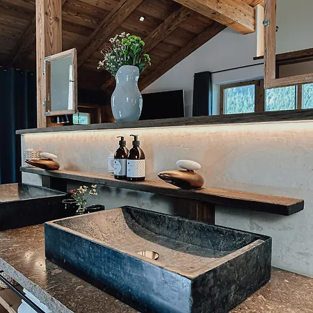 Alpin Mit Privatem Whirlpool Und Sauna Dağ evi