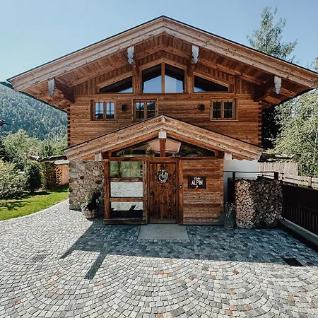 Alpin Mit Privatem Whirlpool Und Sauna Dağ evi Bayrischzell
